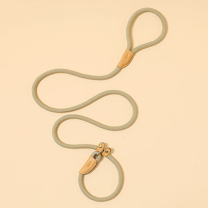 1.5m x 0.8cm Dog Traction Rope Mid Large Dog Universal Safety Buckle Chain Circle(Brown)